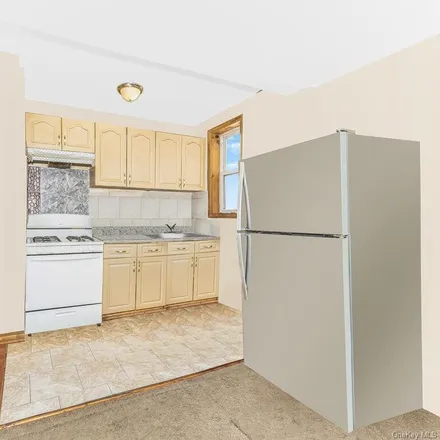 Image 3 - 1897 Longfellow Avenue, New York, NY 10460, USA - Townhouse for sale