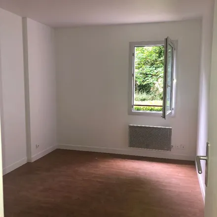 Rent this 3 bed apartment on Route d'Episy in 77250 Villecerf, France