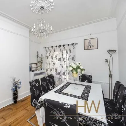 Image 8 - Walsingham Road, Hove, BN3 4FW, United Kingdom - House for sale