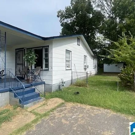 Image 2 - 26th Alley, Bessemer, AL 35020, USA - House for sale