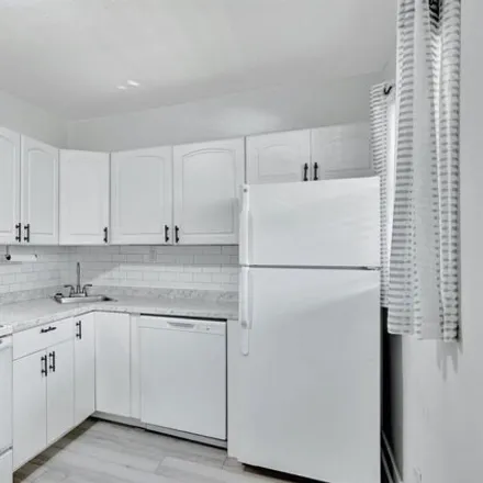 Buy this 2 bed condo on 2767 Northeast 8th Avenue in Wilton Manors, FL 33334