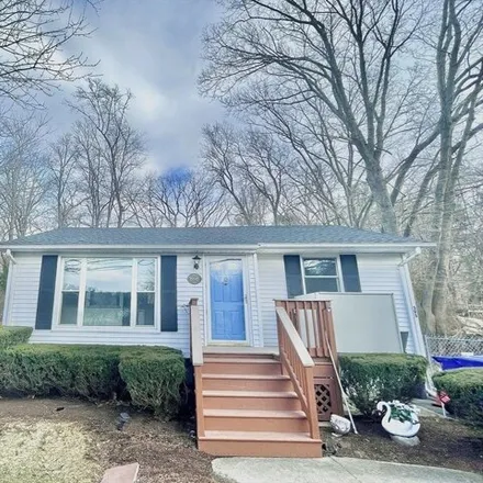 Rent this 2 bed house on 595 South Street in Holbrook, MA 02343