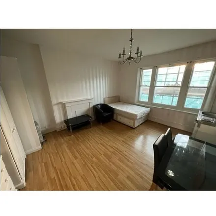 Rent this 1 bed apartment on 150 Holland Road in London, W14 8HR