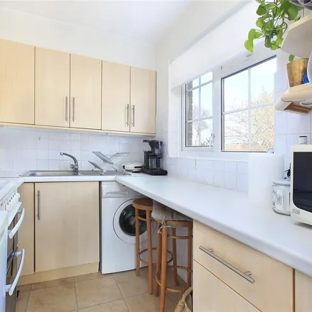 Image 2 - College Gardens, London, SW17 7UQ, United Kingdom - Apartment for rent