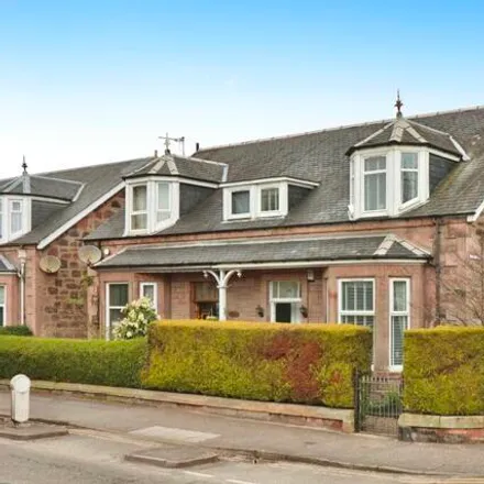 Buy this 4 bed duplex on Clackmannan Road in Alloa, FK10 1RR