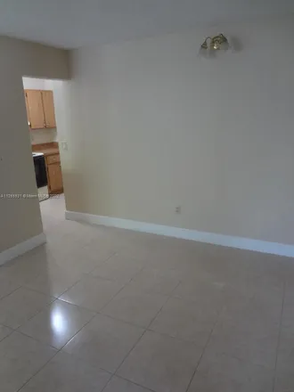 Image 7 - 2610 West 67th Place, Hialeah, FL 33016, USA - Condo for sale