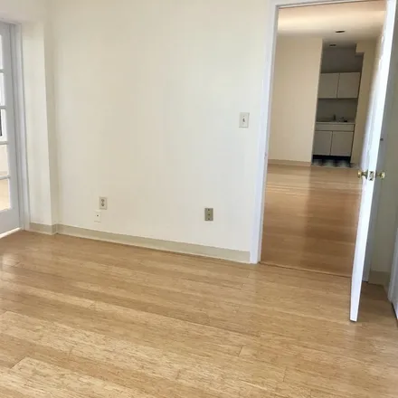 Image 7 - 21 Linden St # 313, Quincy MA 02170 - Condo for rent
