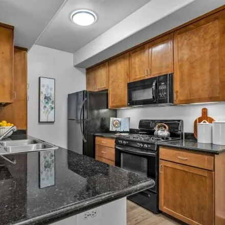 Image 5 - Belle Fontaine Apartments, 4077 Glencoe Avenue, Mar Vista, CA 90292, USA - Condo for sale