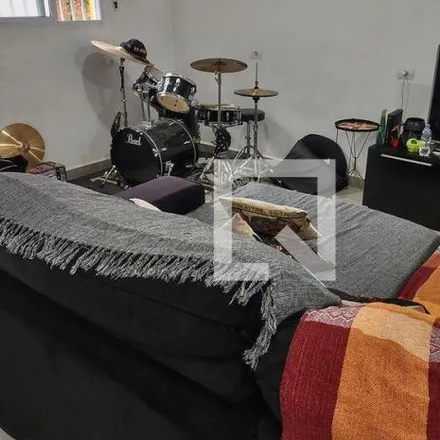 Rent this 3 bed house on Rua São Paulo in Cerâmica, São Caetano do Sul - SP