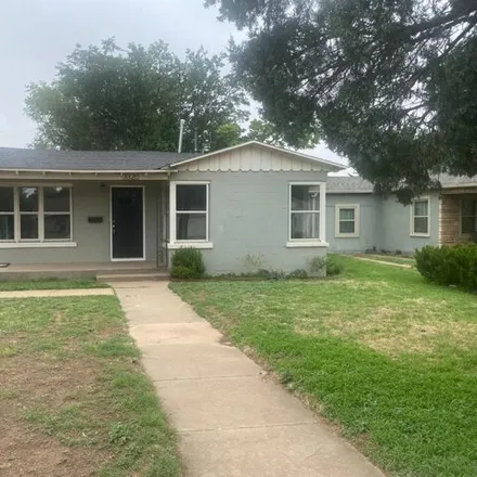 Rent this 2 bed house on Indiana Avenue in Lubbock, TX 79413