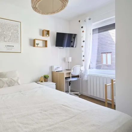 Rent this 1 bed room on 13 Rue de Condé in 59024 Lille, France