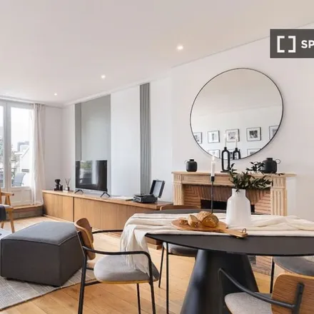 Rent this 2 bed apartment on Pavillon de la grille de Neuilly Est in Boulevard Maurice Barrès, 92200 Neuilly-sur-Seine