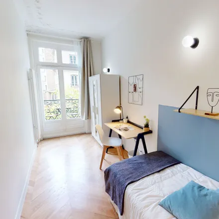 Rent this 9 bed room on 46 Rue de Turbigo