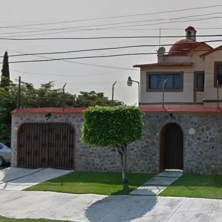 Buy this 4 bed house on Calle Paseo Burgos in Fraccionamiento Burgos de Cuernavaca, 62584 Tres de Mayo