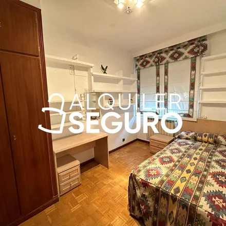 Rent this 3 bed apartment on Vía Lusitana in 28025 Madrid, Spain