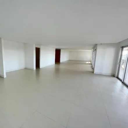 Buy this 4 bed apartment on Edifício Palazzo Di Cesare in Avenida Doutor Adhemar Pereira de Barros 1300, Tucanos