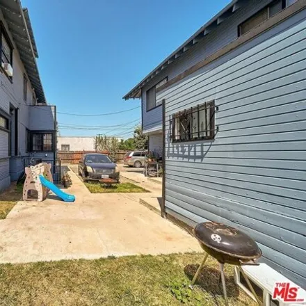 Image 6 - 917 East 50th Street, Los Angeles, CA 90011, USA - House for sale