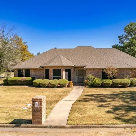 Buy this 4 bed house on 2900 Meadowview Road in Commerce, TX 75428