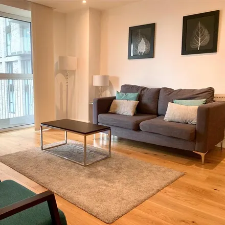 Rent this 3 bed apartment on Nelson Street in London, E16 1XG