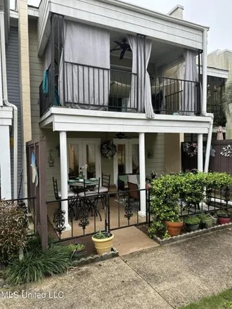 Image 1 - 2501 Gulf Avenue, Gulfport, MS 39501, USA - Condo for sale