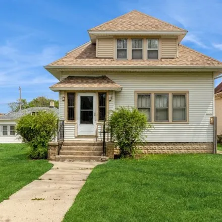 Buy this studio house on 2824 in 2824A North 54th Street, Milwaukee