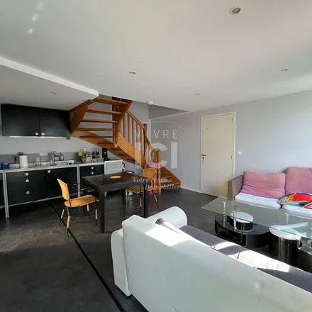Rent this 1 bed apartment on Église Saint-Pierre in Place Saint-Pierre, 44470 Carquefou