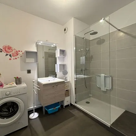 Rent this 3 bed apartment on 190 Rue du Commandant Sibour in 13300 Salon-de-Provence, France