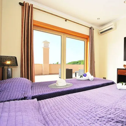 Rent this 7 bed house on 8200-594 Distrito de Évora