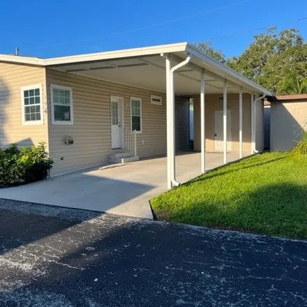 Image 2 - Skylit Motel, 2431 Gulf to Bay Boulevard, Clearwater, FL 33765, USA - House for sale