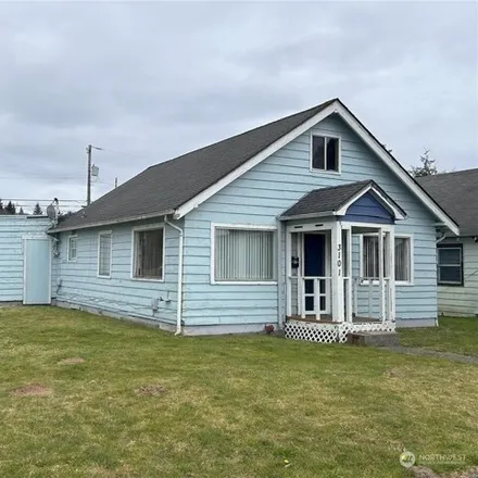 Buy this 2 bed house on 301 31st Street in Hoquiam, WA 98550