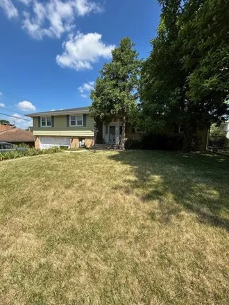 Buy this 3 bed house on 2109 W Kennard Rd in Peoria, Illinois