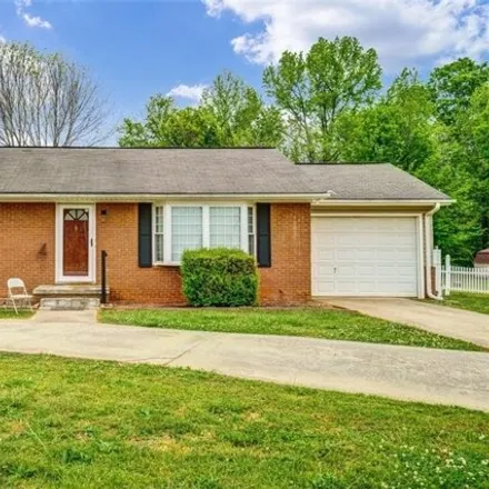 Buy this 3 bed house on 8 Forest Hill Road in Pleasant Hills, Davidson County