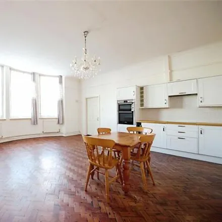 Image 7 - Station House Mews, Enfield, Great London, N9 - Apartment for sale