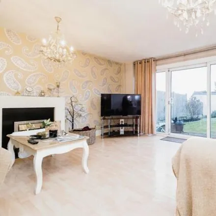 Image 2 - 1 Crosby Court, Chigwell Row, IG7 6JT, United Kingdom - Townhouse for sale