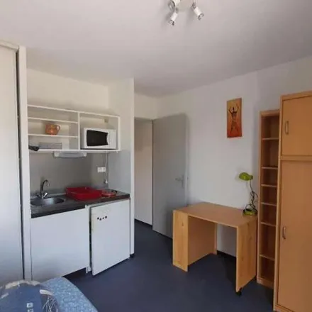 Image 6 - 9001 Avenue de Montjoyeux, 37200 Tours, France - Apartment for rent