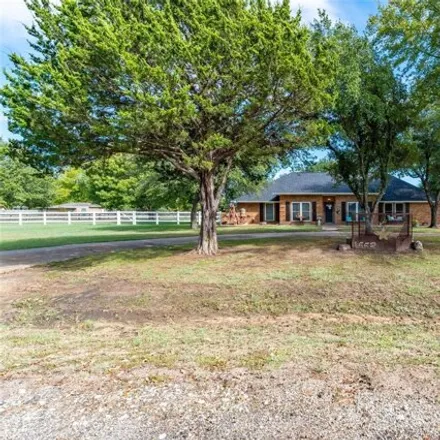 Buy this 3 bed house on 1551 Meadow Way in Kaufman County, TX 75160