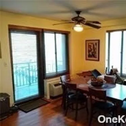 Image 4 - 102 West Broadway, City of Long Beach, NY 11561, USA - Condo for rent