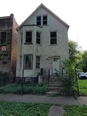 Buy this 7 bed duplex on 6126 South May Street in Chicago, IL 60620