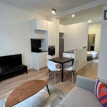 Rent this studio apartment on Rue Fernand Neuray - Fernand Neuraystraat 5 in 1050 Ixelles - Elsene, Belgium