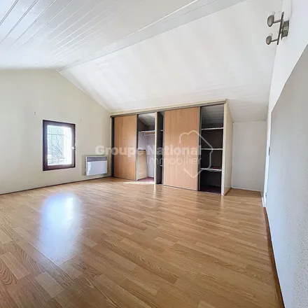 Rent this 2 bed apartment on 2035 Route de Valréas in 84290 Sainte-Cécile-les-Vignes, France