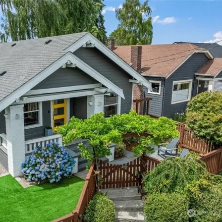 Image 1 - 5811 1st Ave NE, Seattle, Washington, 98105 - House for sale
