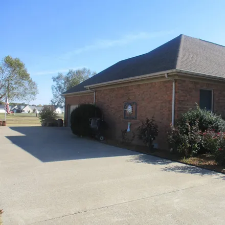 Image 5 - 31 Tomahawk Boulevard, Cadiz, Trigg County, KY 42211, USA - House for sale