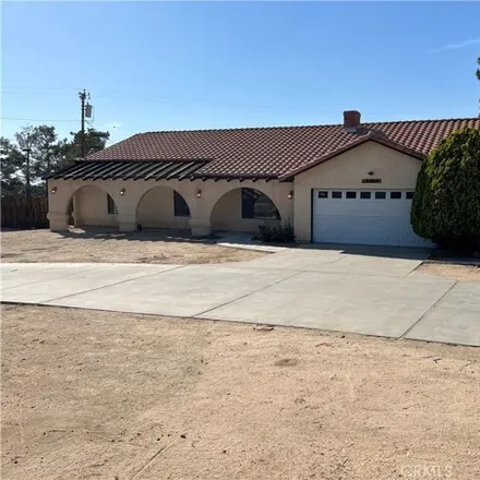 Buy this 5 bed house on 18882 Otomian Road in Apple Valley, CA 92307