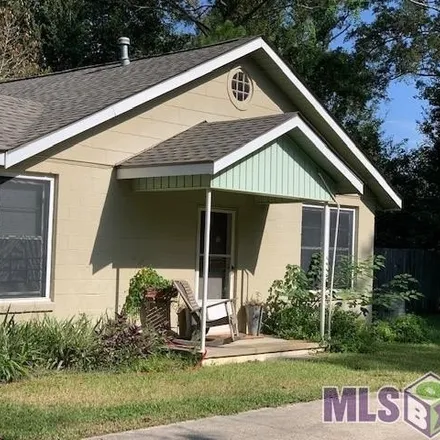 Rent this 2 bed house on 1315 Lee Drive in Floyd Place, Baton Rouge