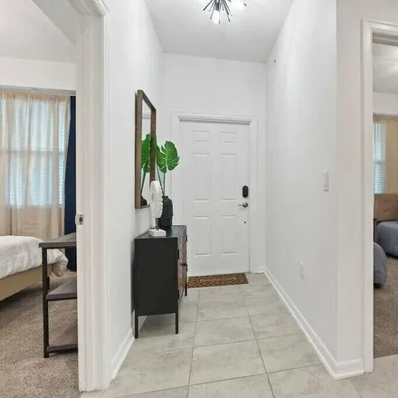 Rent this 2 bed apartment on Kissimmee