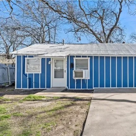 Buy this 4 bed house on 2124 Lyle Ave in Waco, Texas