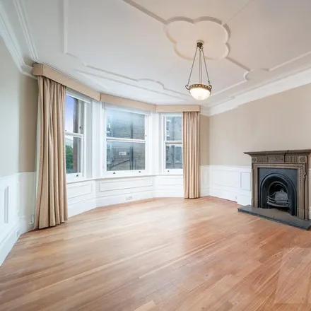 Rent this 5 bed apartment on St James Mansions in West End Lane, London