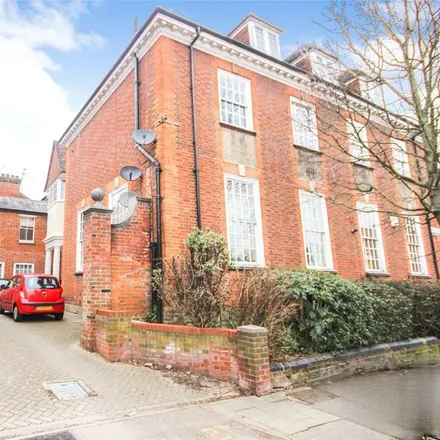 Rent this 2 bed apartment on The Cresent Nursing Home in 12 The Crescent, Bedford