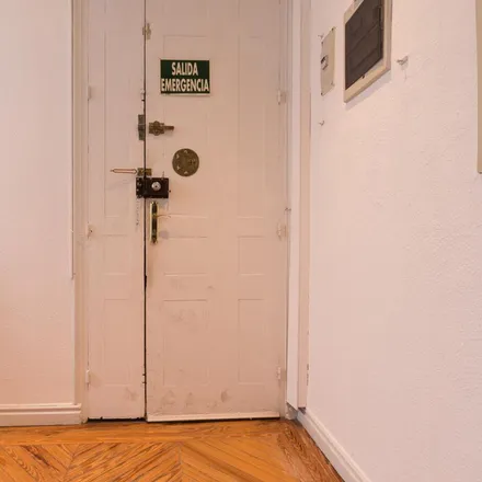Rent this 1studio apartment on Madrid in La Excéntrica, Calle de las Fuentes