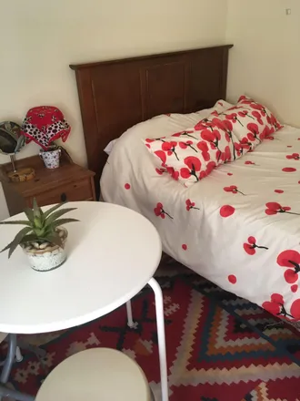 Rent this 3 bed room on Ronda de Segovia in 36, 28005 Madrid